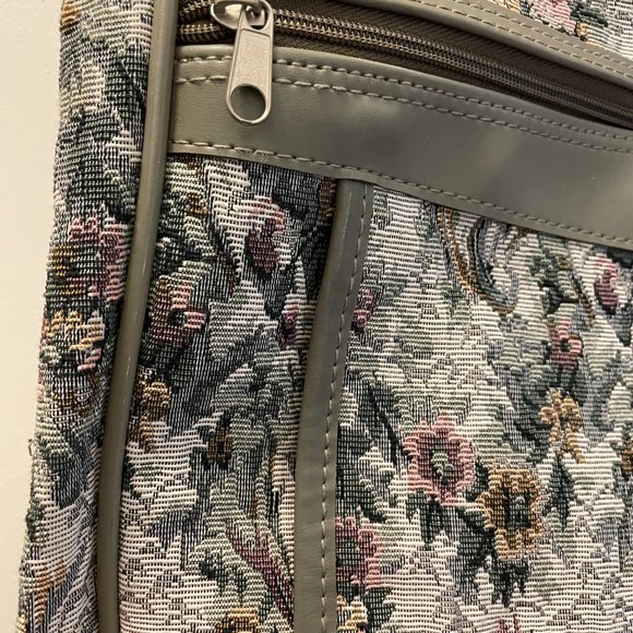 Vintage Floral Tapestry Garment Bag By Hampshire - Picture 3 of 12